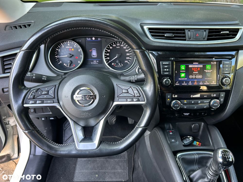 Nissan Qashqai 1.3 DIG-T AKARI - 22