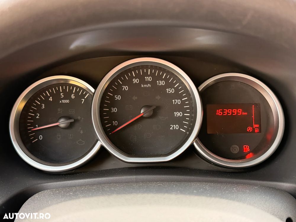 Dacia Lodgy dCi 90 Essential - 12