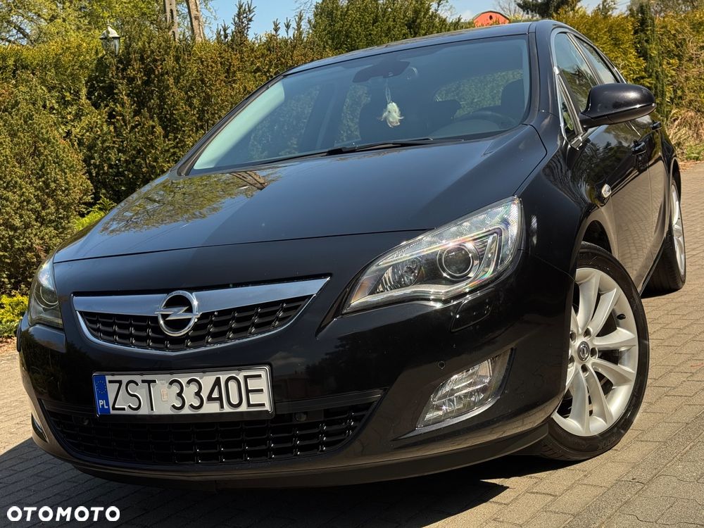 Opel Astra 2.0 CDTI Cosmo - 1