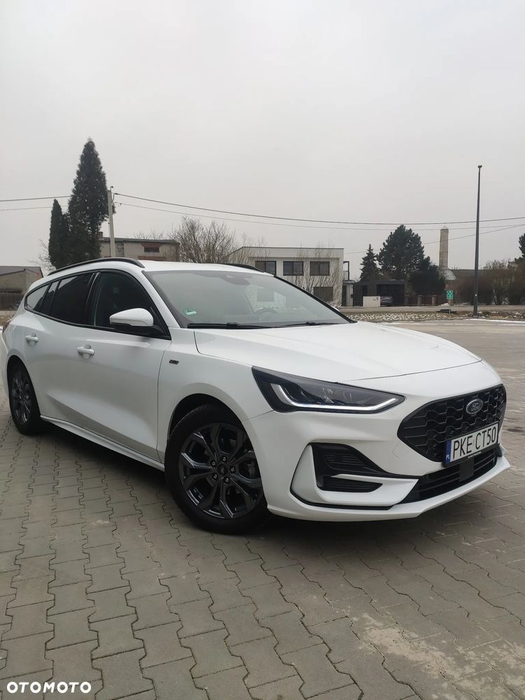 Ford Focus 1.0 EcoBoost Hybrid ST-LINE X - 2