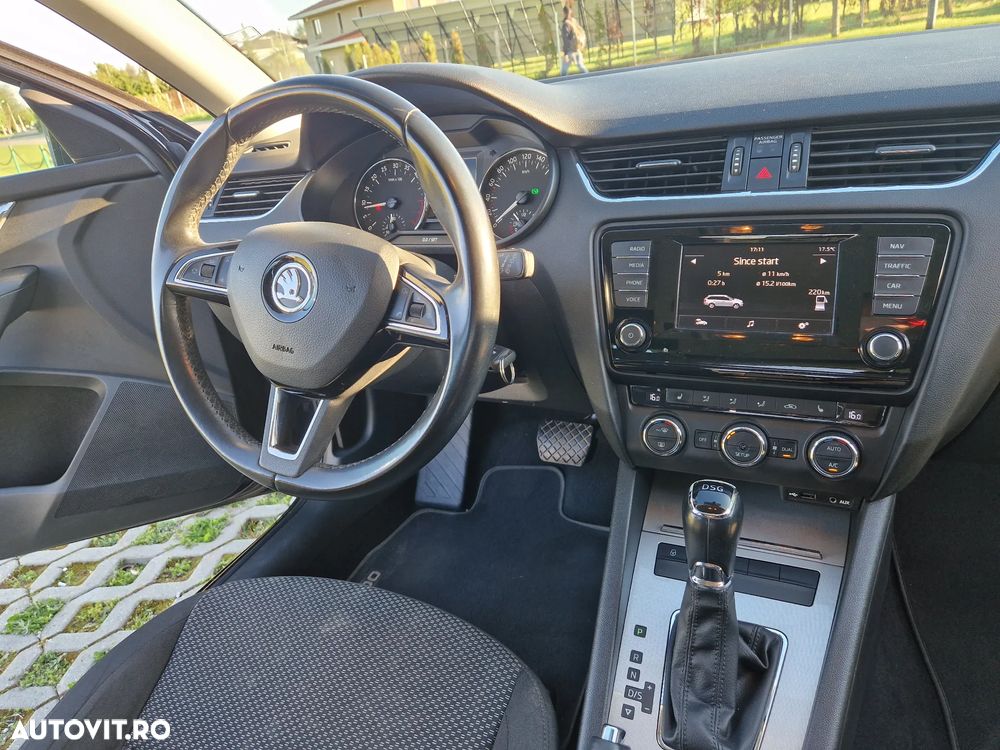Skoda Octavia 2.0 TDI AMBITION DSG - 11