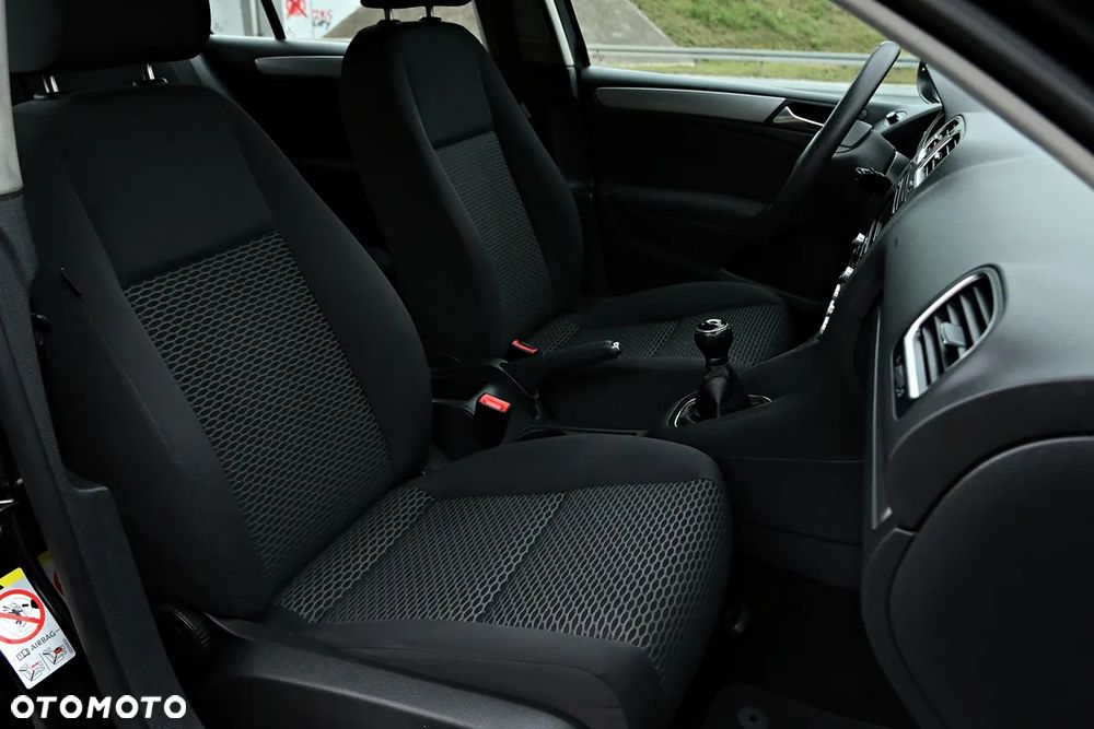 Volkswagen Golf 1.6 TDI Trendline - 32