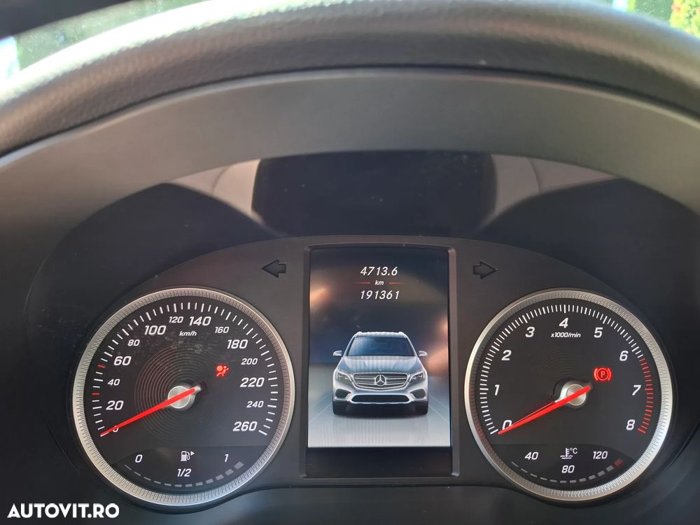 Mercedes-Benz GLC - 7