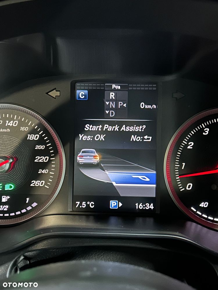 Mercedes-Benz Klasa C 300 7G-TRONIC - 5