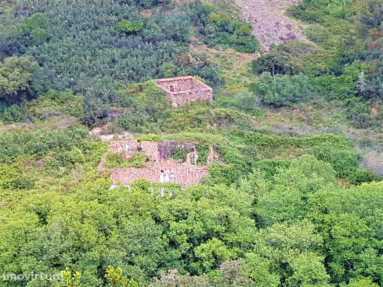 Terreno com ruinas em Marmelete - Grande imagem: 2/11