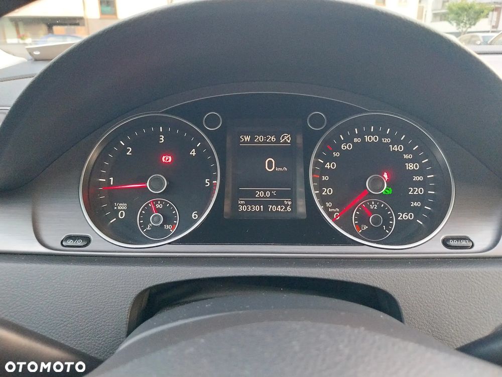 Volkswagen Passat 2.0 TDI Comfortline DSG - 15
