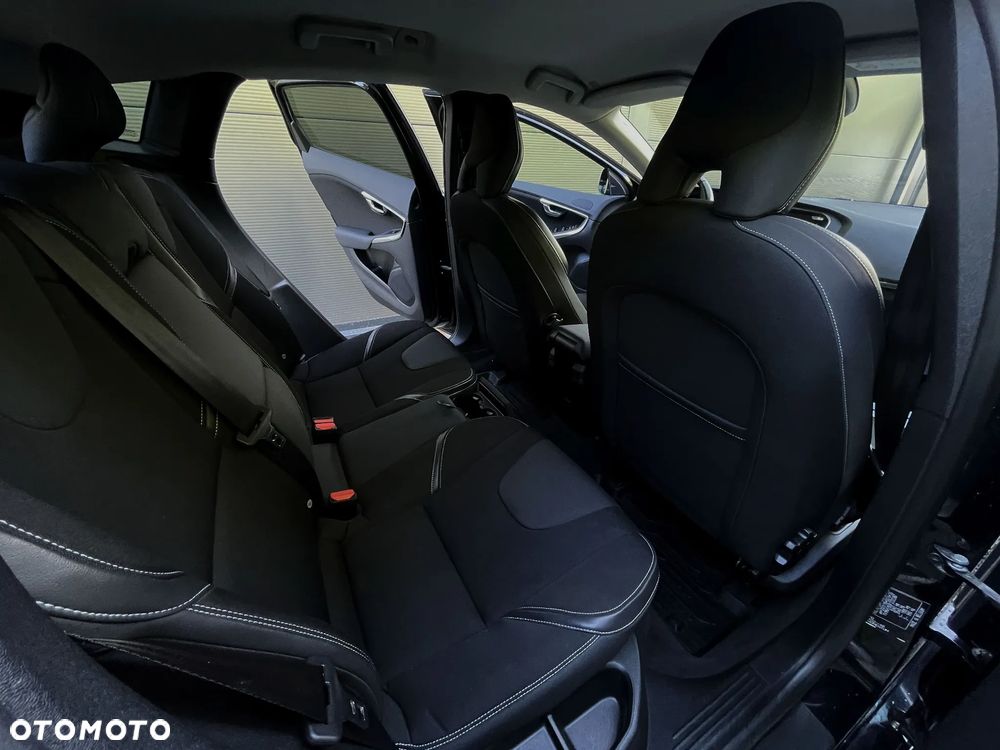 Volvo V40 D3 Geartronic Summum - 17