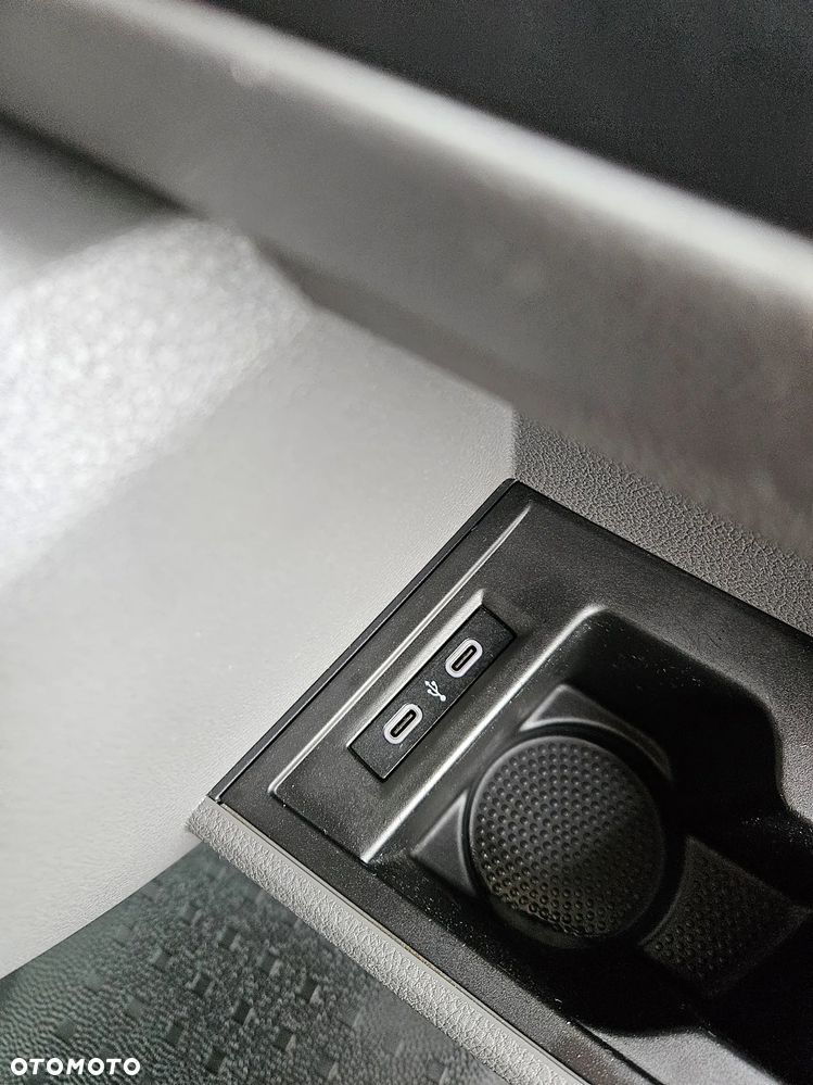 Volkswagen Transporter LONG 2.0TDI - 19