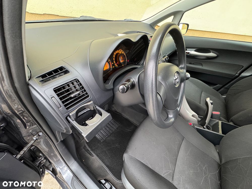 Toyota Auris 1.4 D-4D - 15