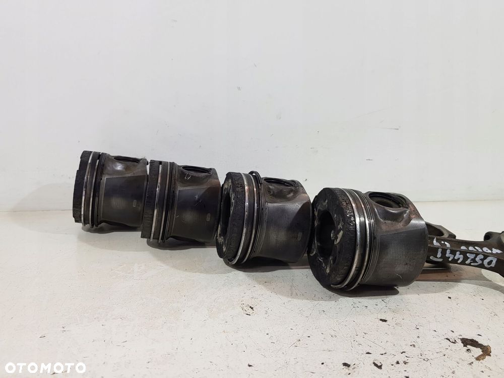 tłok + korbowód 81l118 volvo s60 i v70 ii 2.4 d5 d5244t - 7