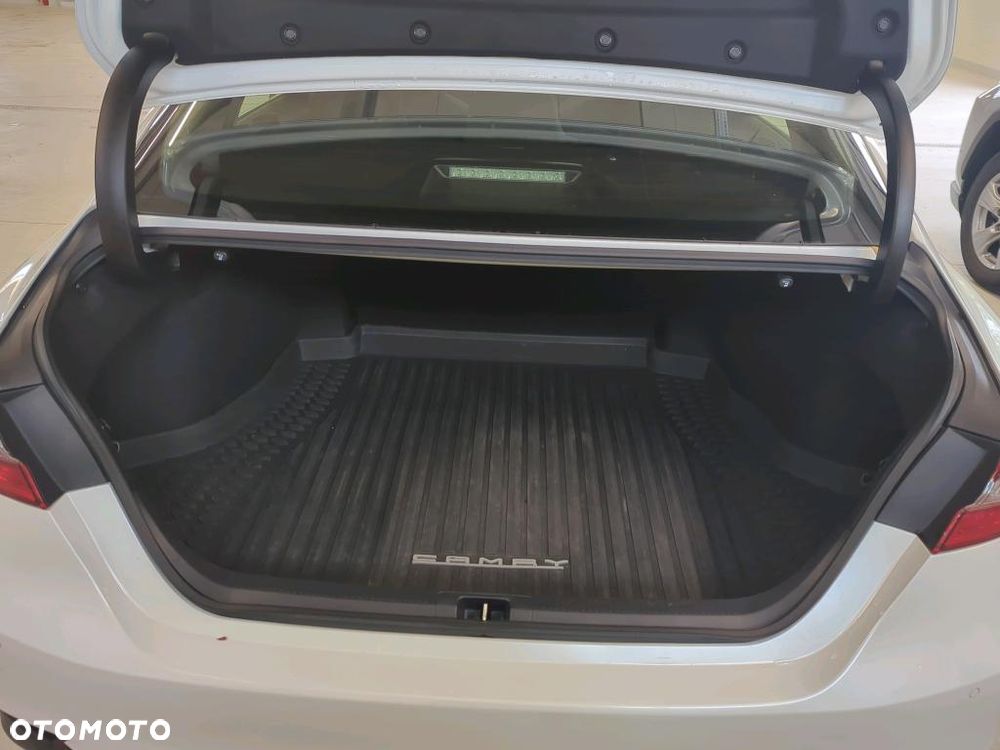 Toyota Camry 2.5 Hybrid Comfort CVT - 17