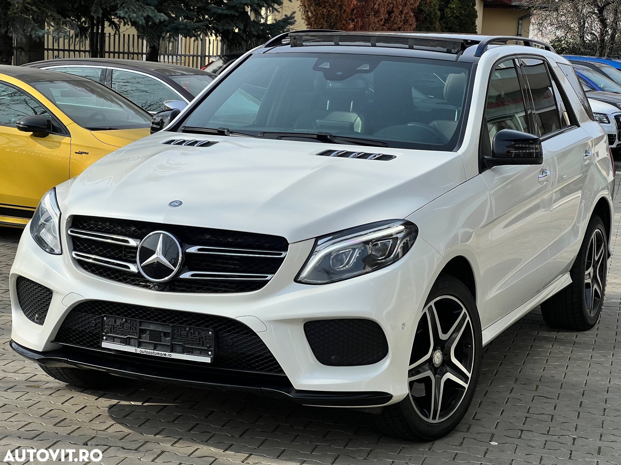 Mercedes-Benz GLE 350 d 4Matic 9G-TRONIC AMG Line - 1