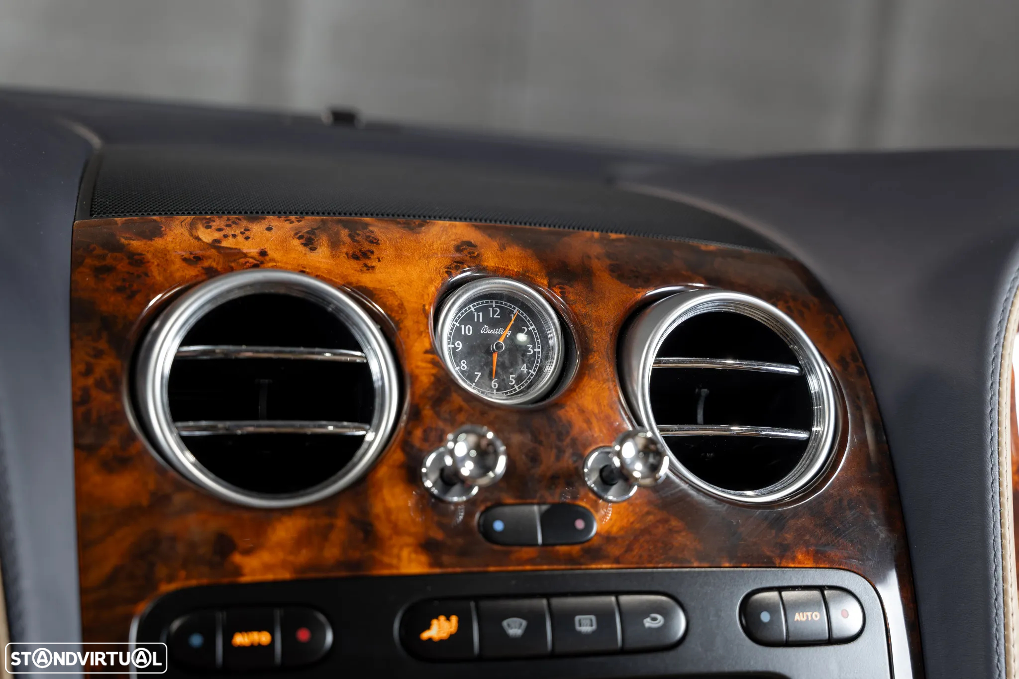Bentley Continental Flying Spur Standard - 13