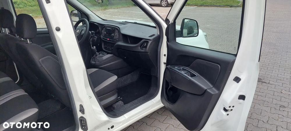 Fiat Doblo 1.4 16V Dynamic - 11