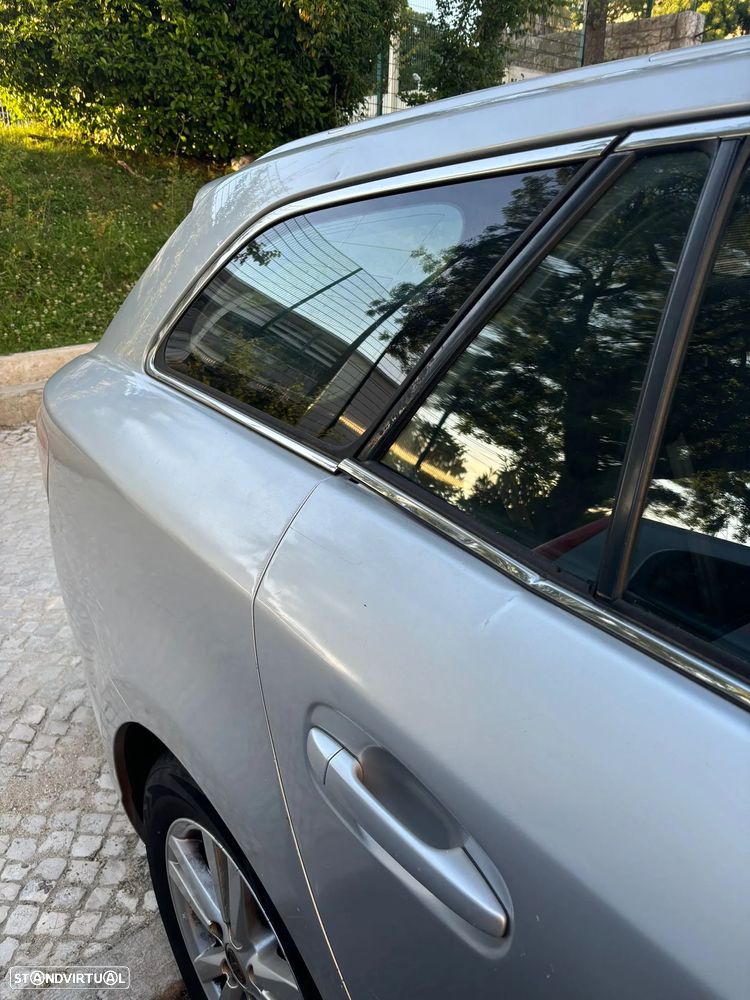 Toyota Avensis SW 2.0 D-4D - 3