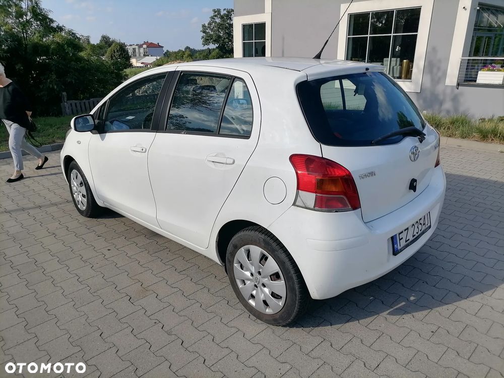 Toyota Yaris - 7