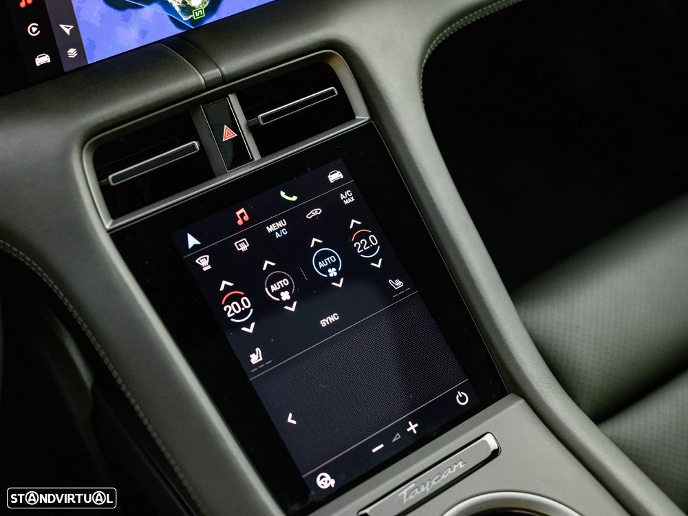 Porsche Taycan 4S - 54