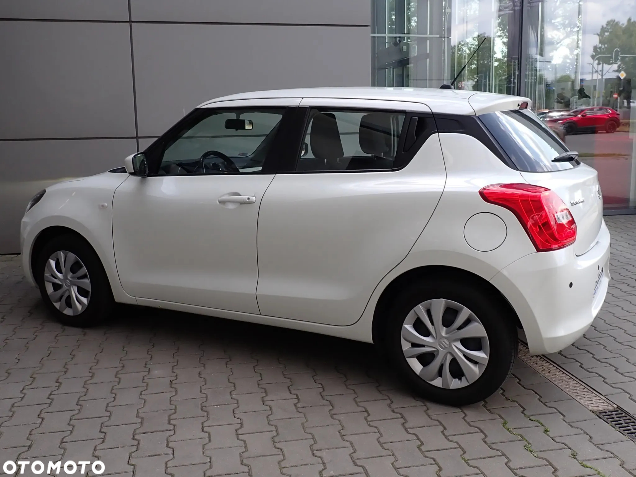 Suzuki Swift 1.2 Premium - 10