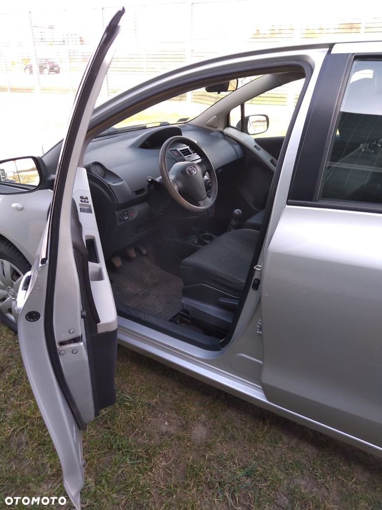 Toyota Yaris 1.0 Life - 6
