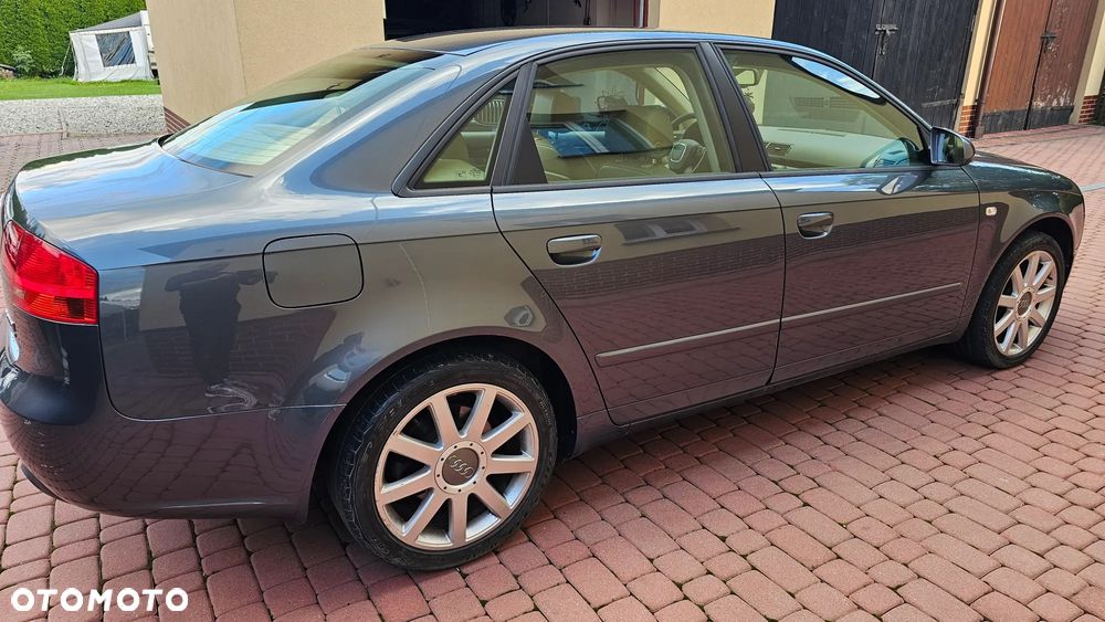 Audi A4 Limousine - 24