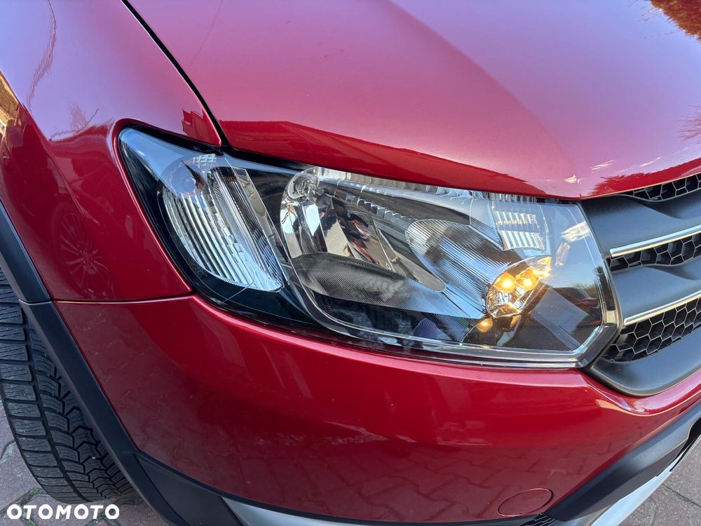 Dacia Sandero TCe 90 S&S Celebration - 32