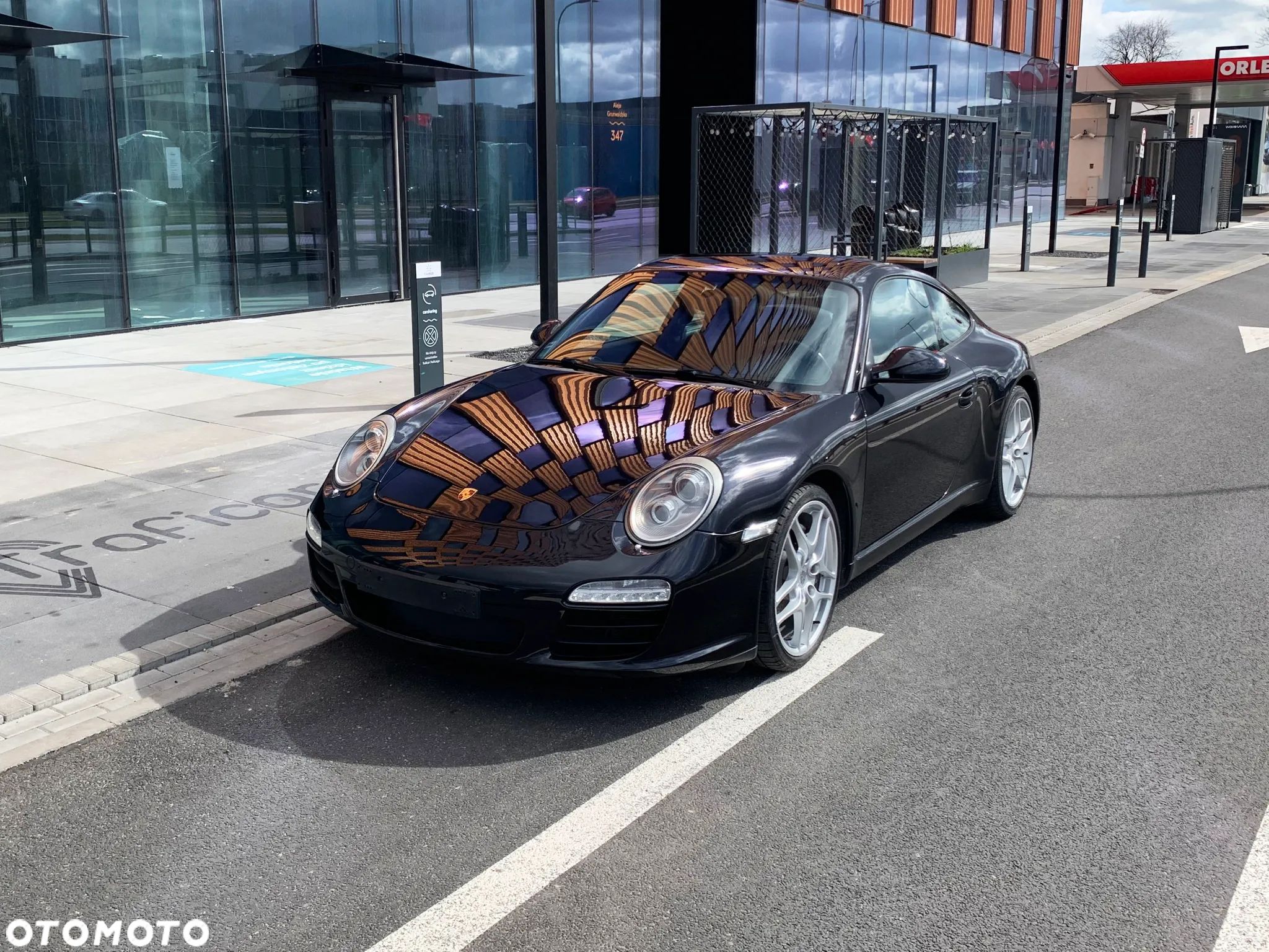 Porsche 911 Carrera - 1