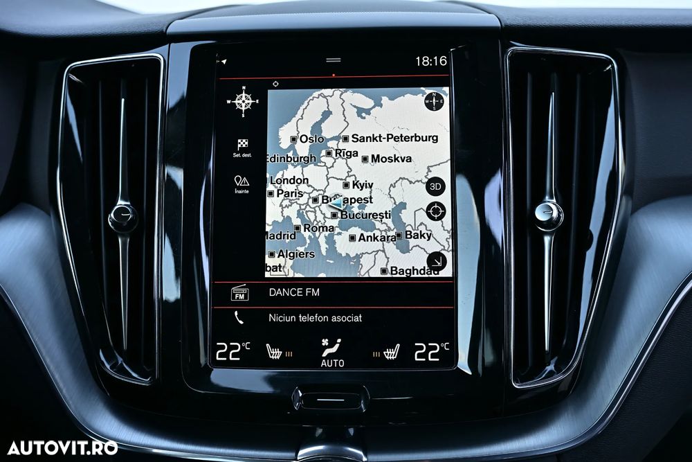 Volvo XC 60 D5 AWD Geartronic Momentum - 24