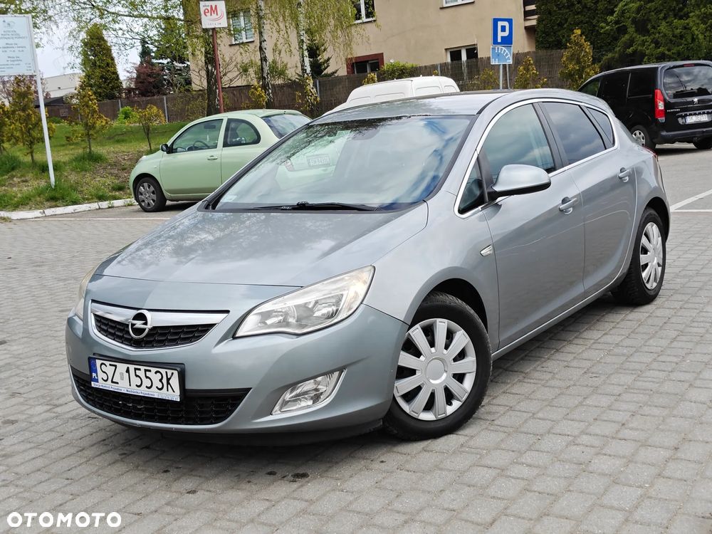 Opel Astra 1.7 CDTI Cosmo - 3