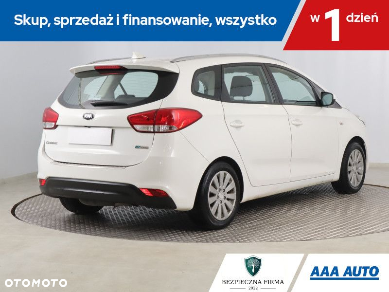 Kia Carens - 6