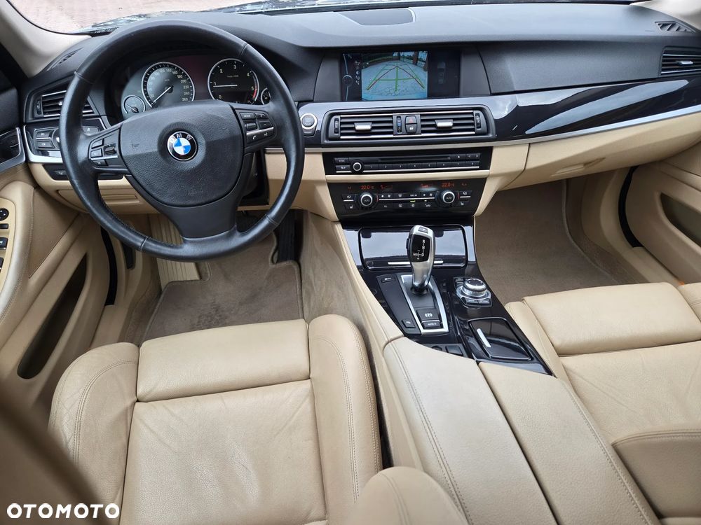 BMW Seria 5 520d Luxury Line - 15