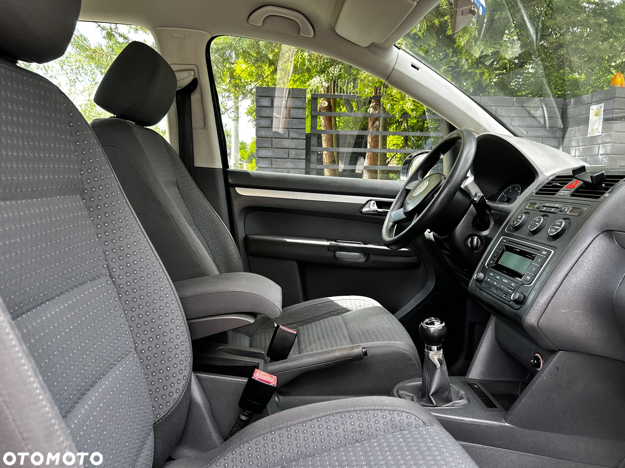 Volkswagen Touran 1.6 FSI Trendline - 17