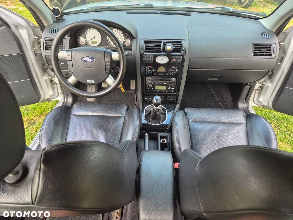Ford Mondeo V6 ST 220 - 9