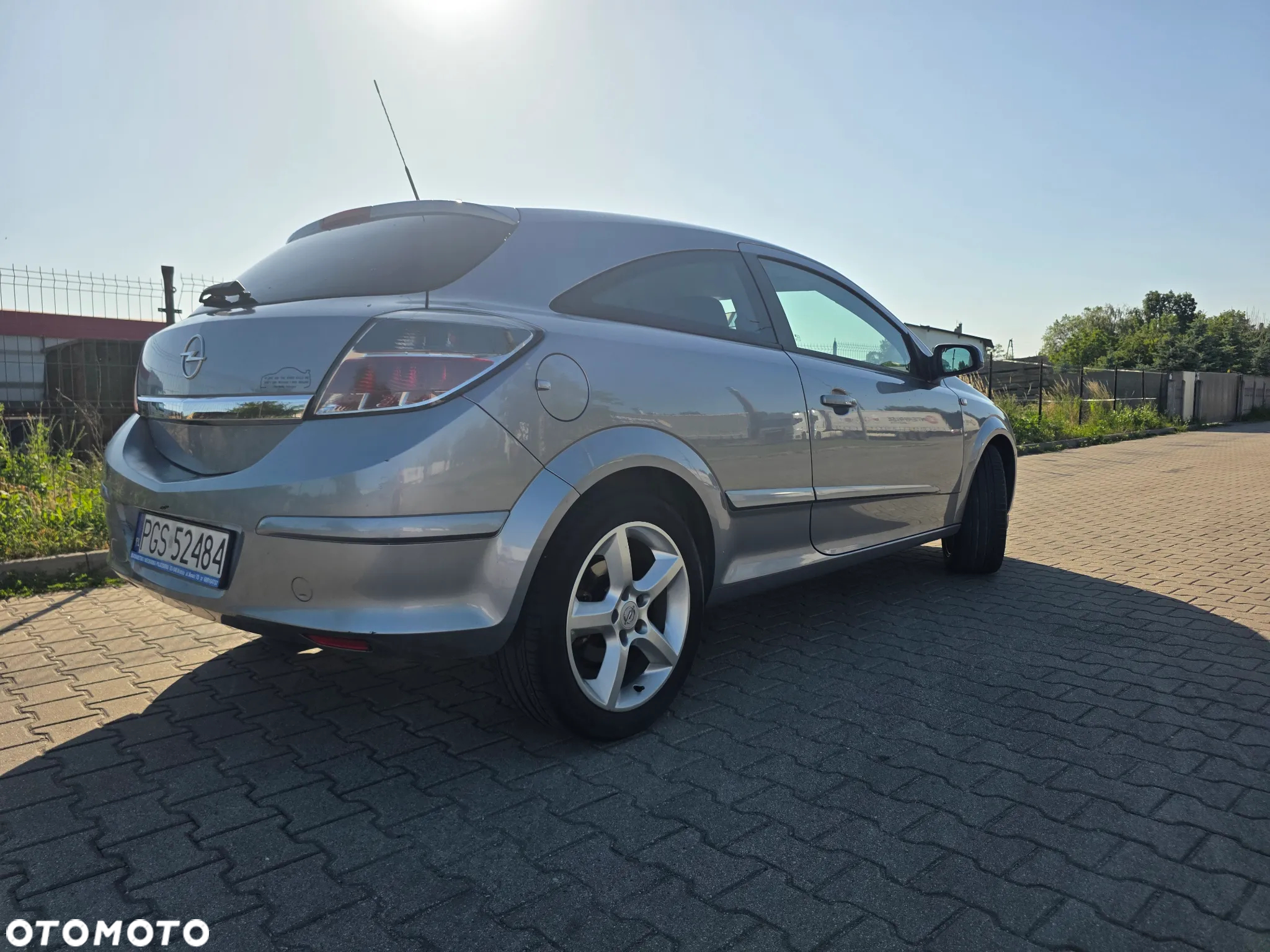 Opel Astra III GTC 1.8 Sport - 2