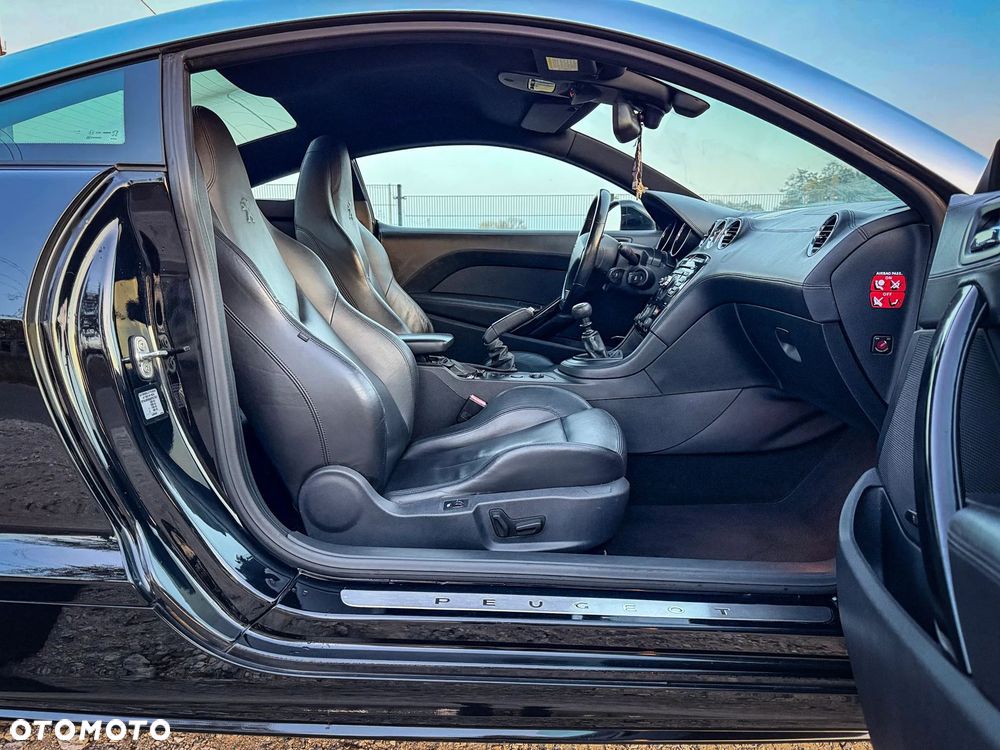 Peugeot RCZ 2.0 HDi FAP 165 - 32