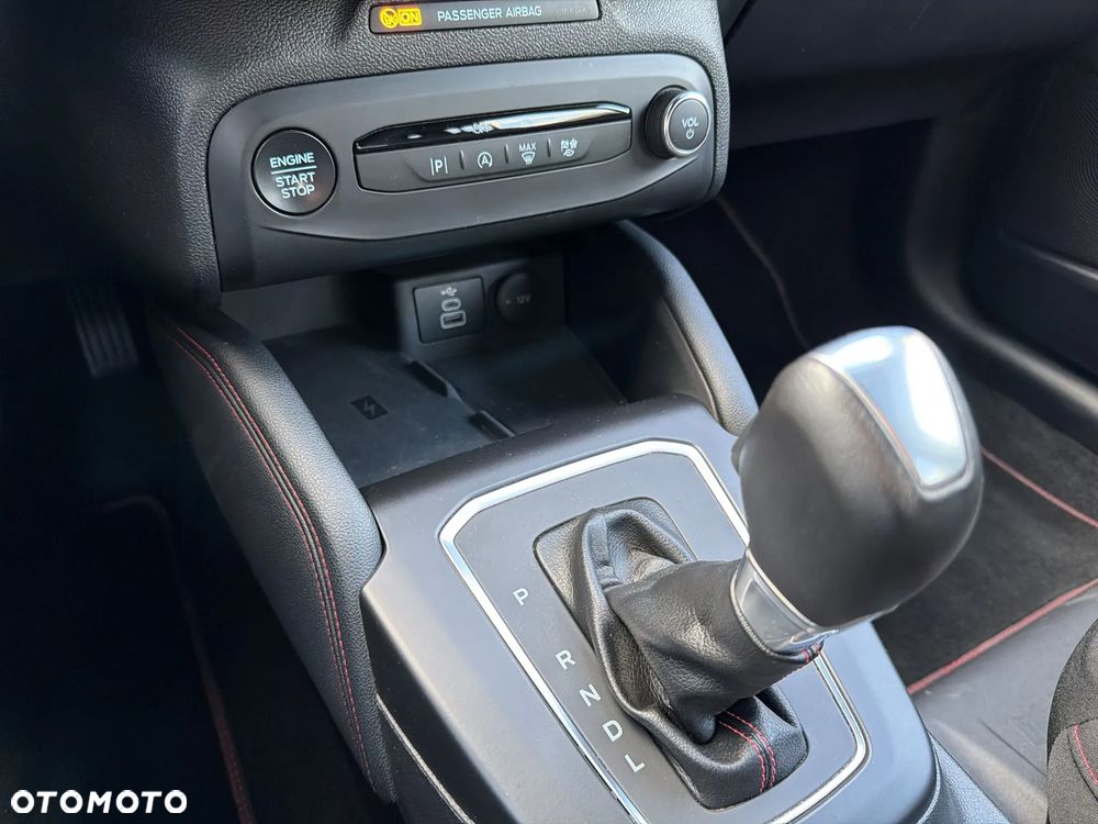 Ford Focus 1.0 EcoBoost mHEV ST-Line X - 24