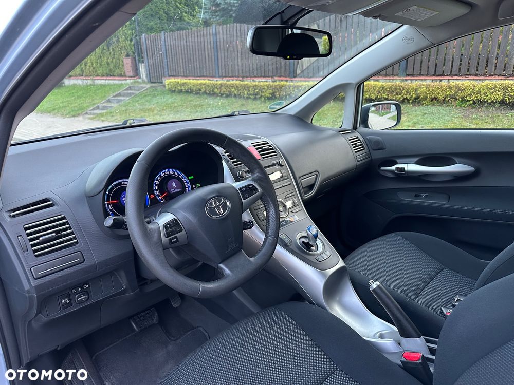 Toyota Auris 1.8 HSD Luna - 17