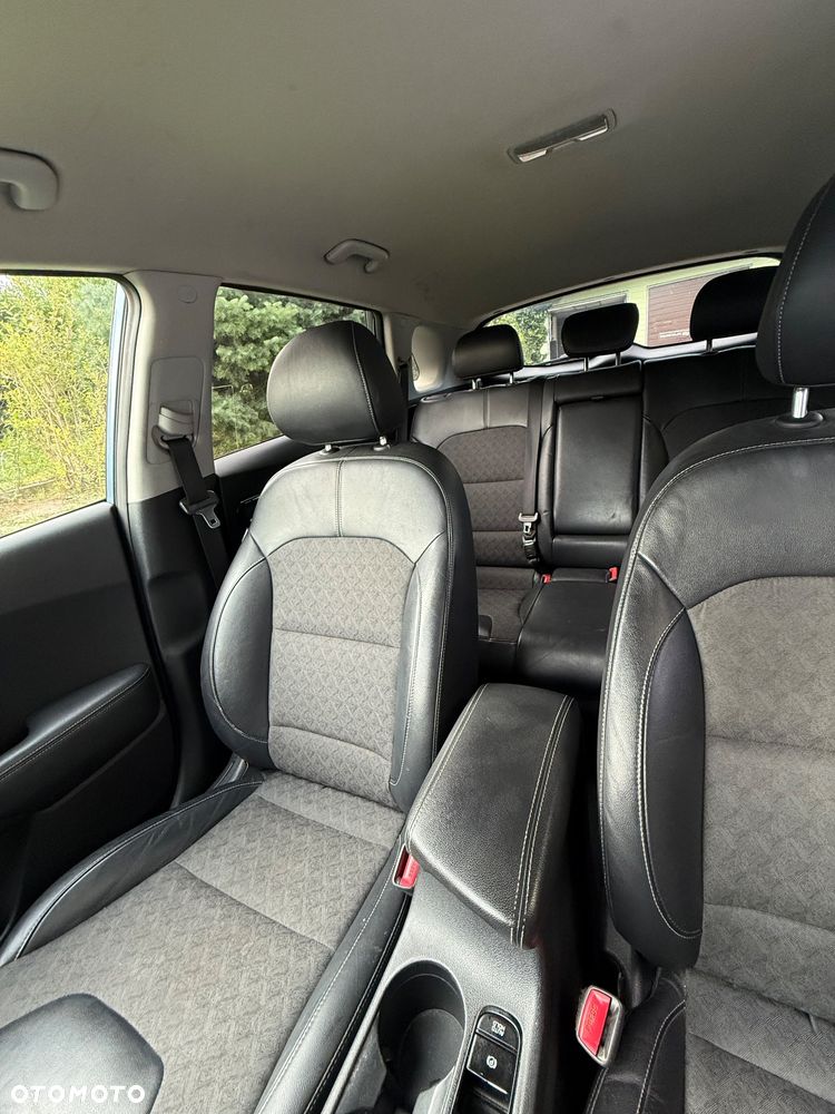 Kia Niro 1.6 GDI Hybrid L - 6