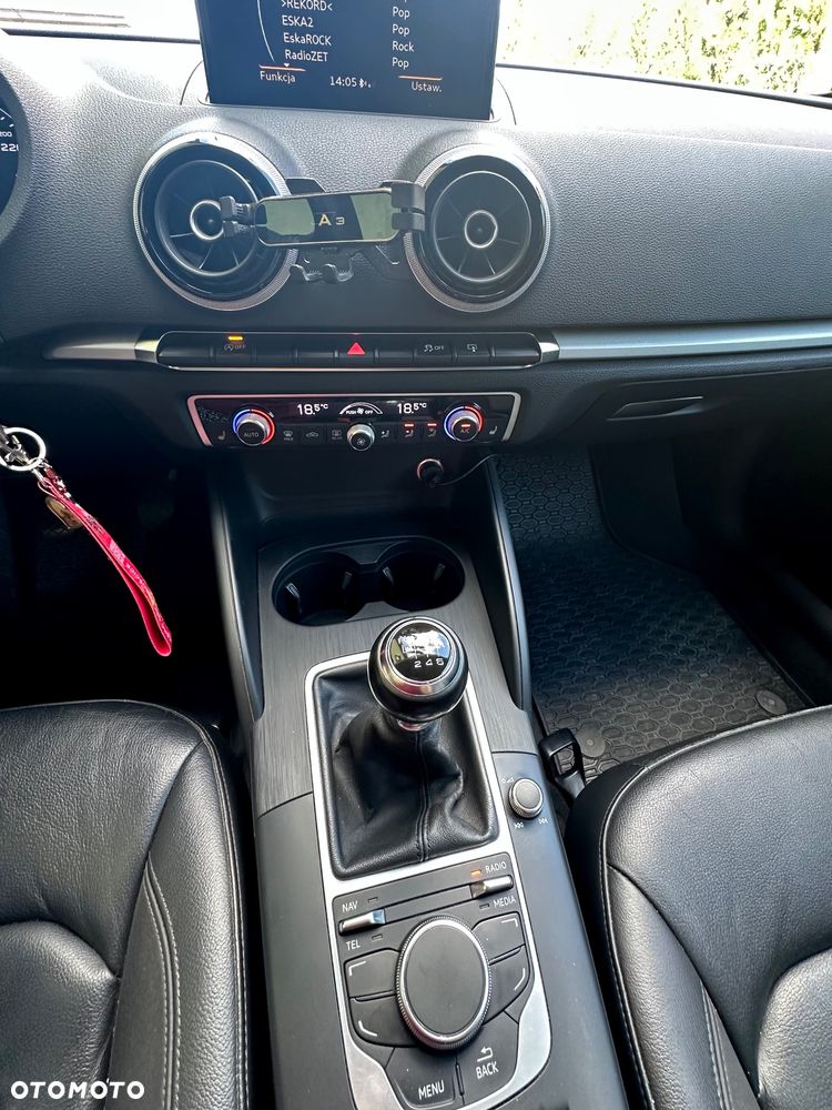 Audi A3 Sportback 1.6 TDI (clean diesel) S line Sportpaket - 12