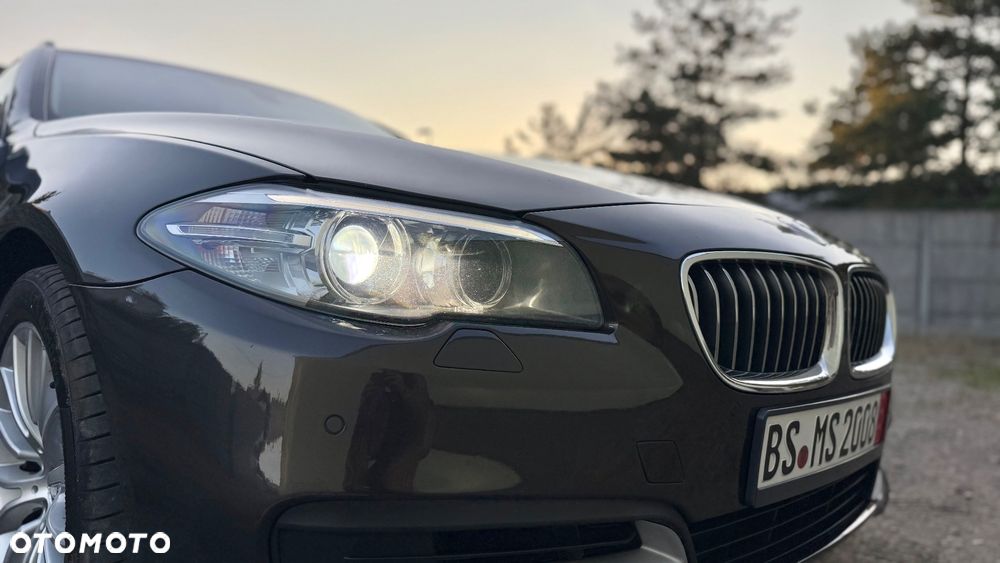 BMW Seria 5 525d - 36
