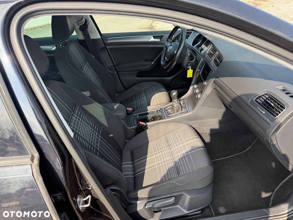 Volkswagen Golf Variant 1.6 TDI BlueMotion Technology Lounge - 16