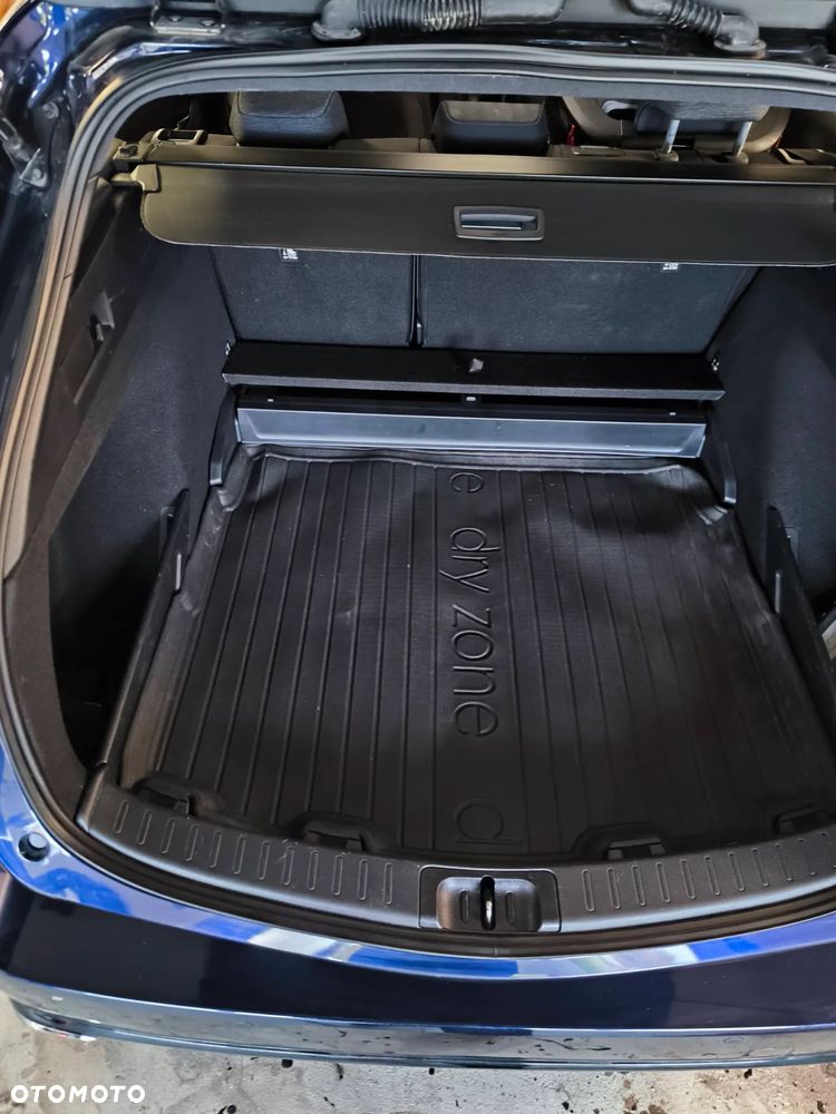 Toyota Corolla 1.8 Hybrid Comfort - 16