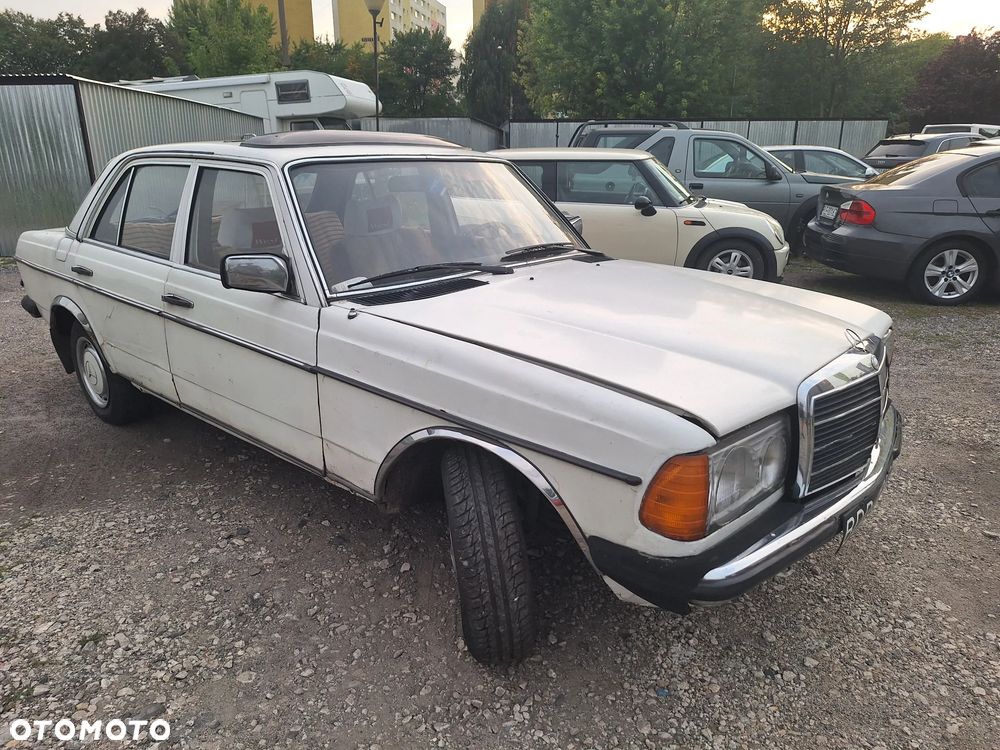 Mercedes-Benz W123 - 4