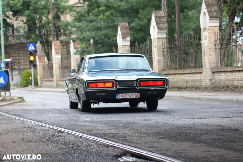 Ford Thunderbird - 5