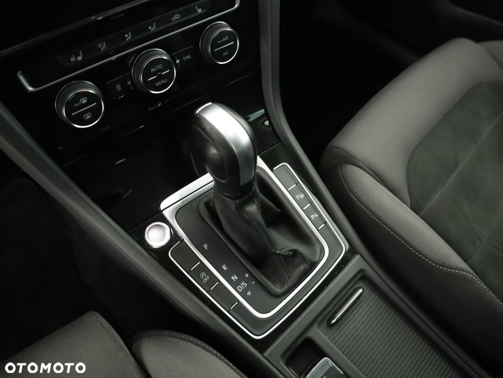 Volkswagen Golf VII 2.0 TDI BMT Highline DSG - 16