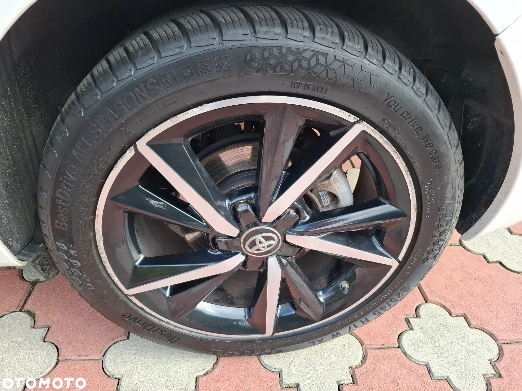 Toyota Auris 1.8 VVT-i Hybrid Automatik Edition S+ - 24