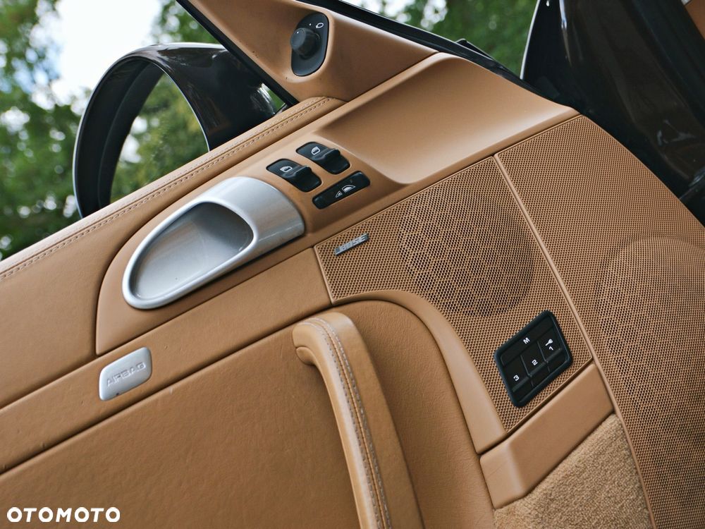 Porsche 911 Carrera 4S PDK - 18