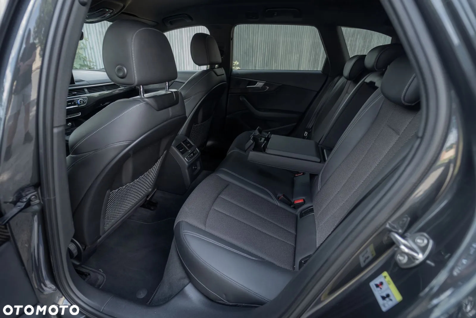 Audi A4 2.0 TDI Sport S tronic - 27