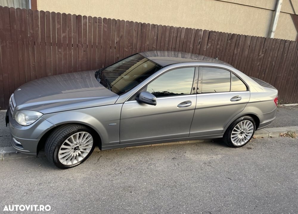 Mercedes-Benz C - 8