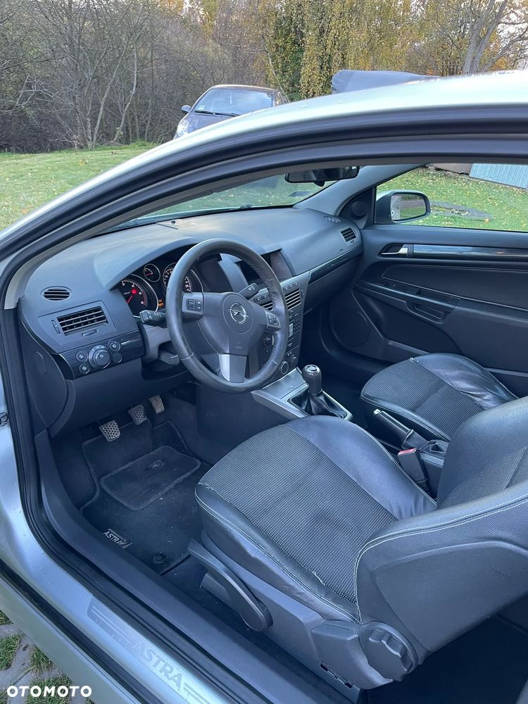 Opel Astra III GTC 1.9 CDTI Cosmo - 5