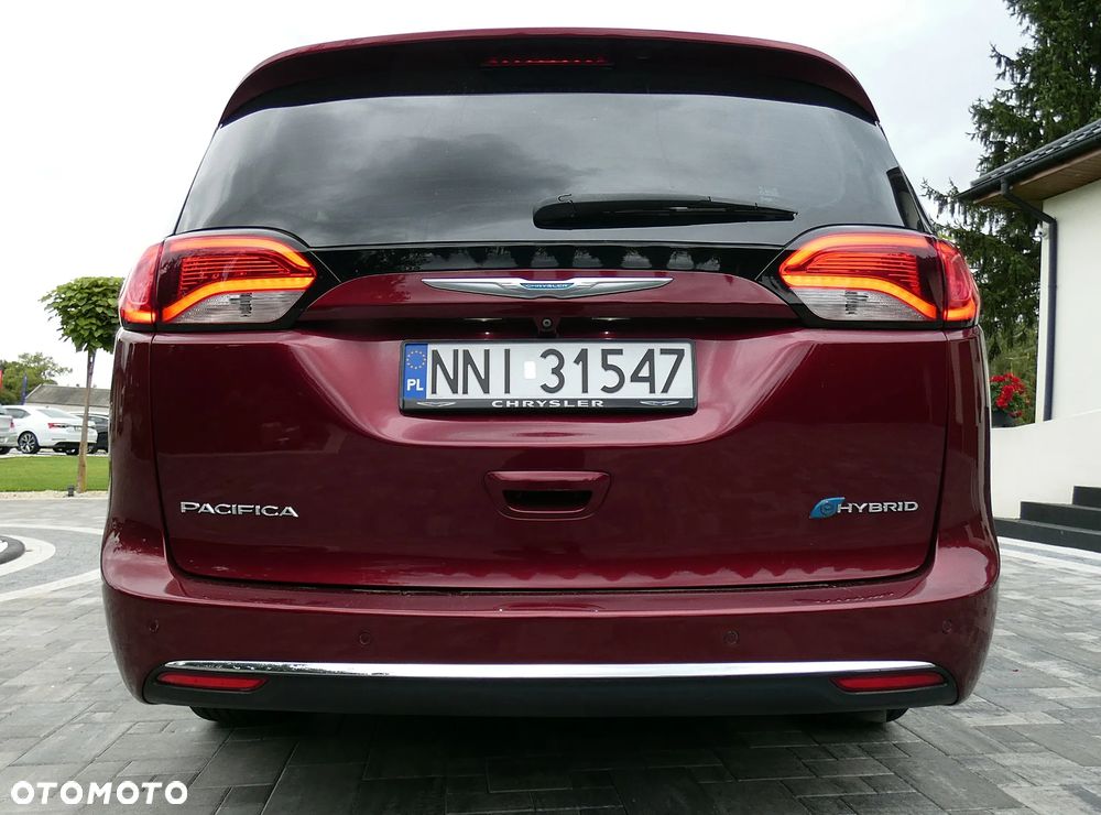 Chrysler Pacifica - 30